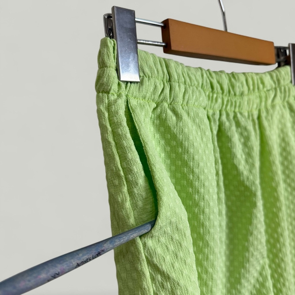 Top and Shorts Set Women Size Medium Green Short Sleeves Cropped High Waisted - Picture 10 of 11